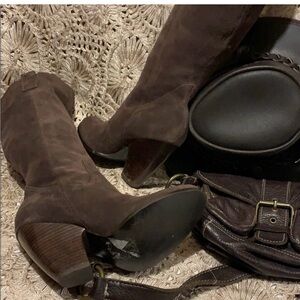 Naturalizer suede boots